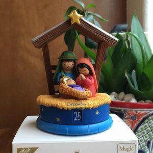 2011 The Story of Christmas Advent Countdown Magic Hallmark Ornament
